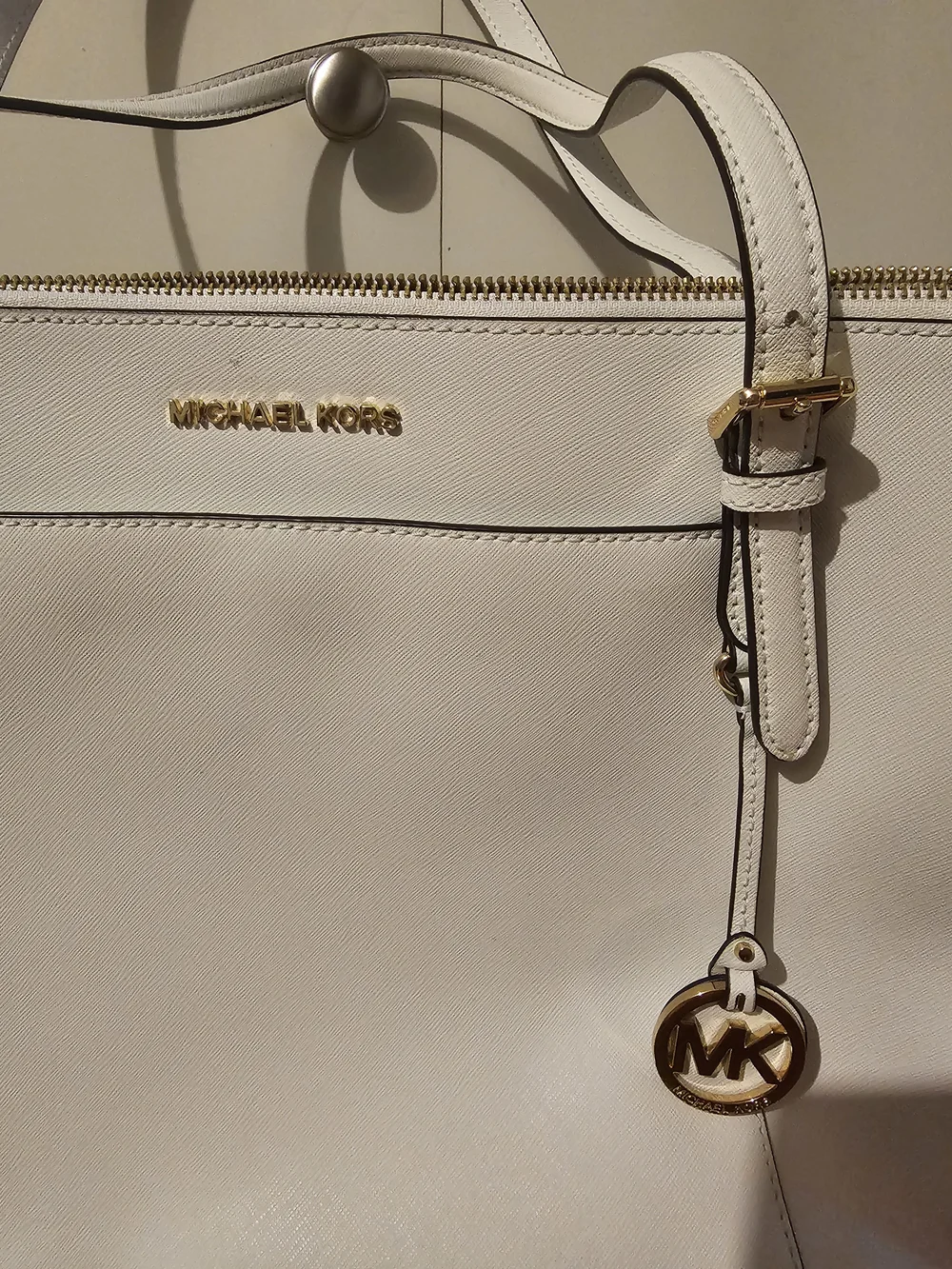 Michael Kors White Saffiano Leather Tote Bag - Picture 2 of 13